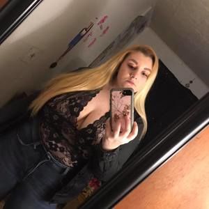 Meet your Posher, Casey